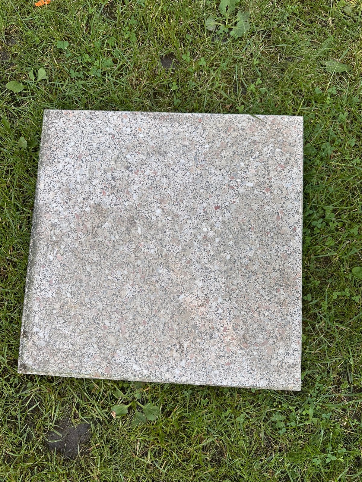 Gratis af te halen: ruim 200 tegels (rood) 40x40cm, Ophalen, 40 tot 60 cm, Gebruikt, 40 tot 60 cm