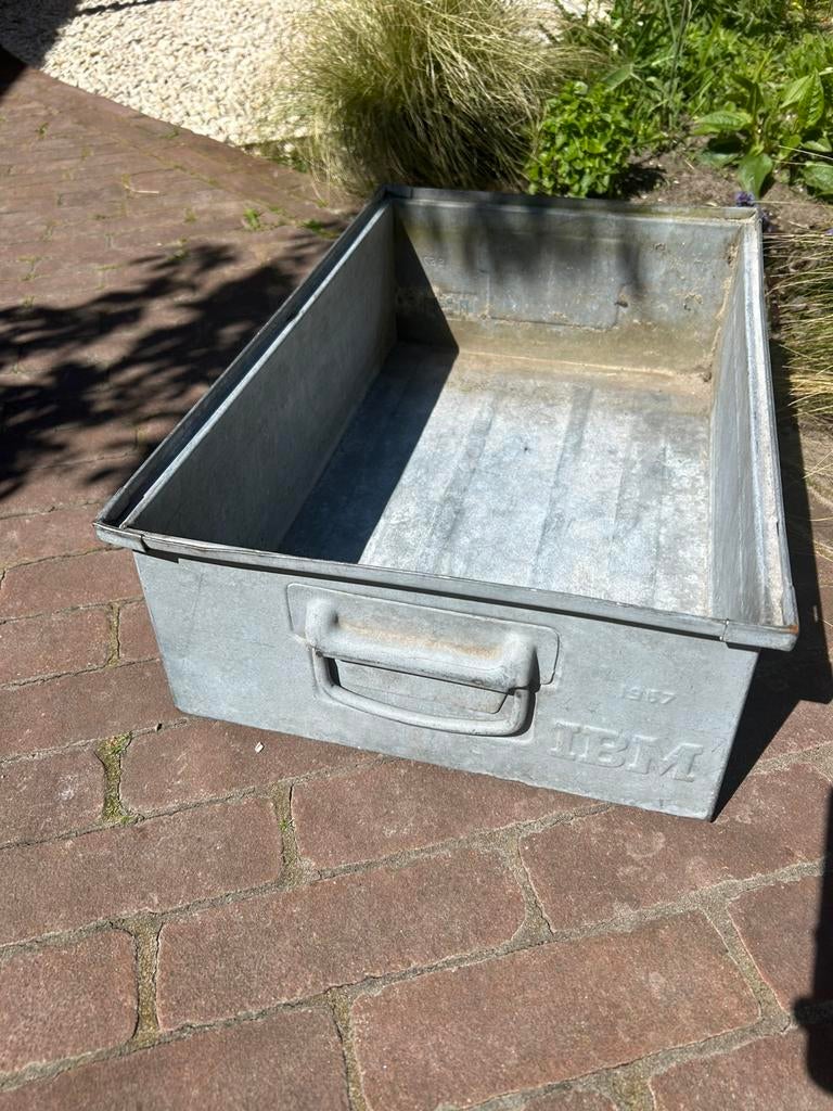 Zinken industriele IBM bak, Ophalen, Gebruikt