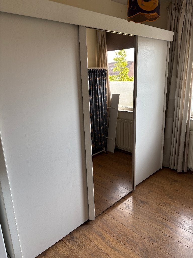 GRATIS 3-deurs kledingkast met schuifdeuren, Ophalen, 200 cm of meer, 200 cm of meer, Overige houtsoorten