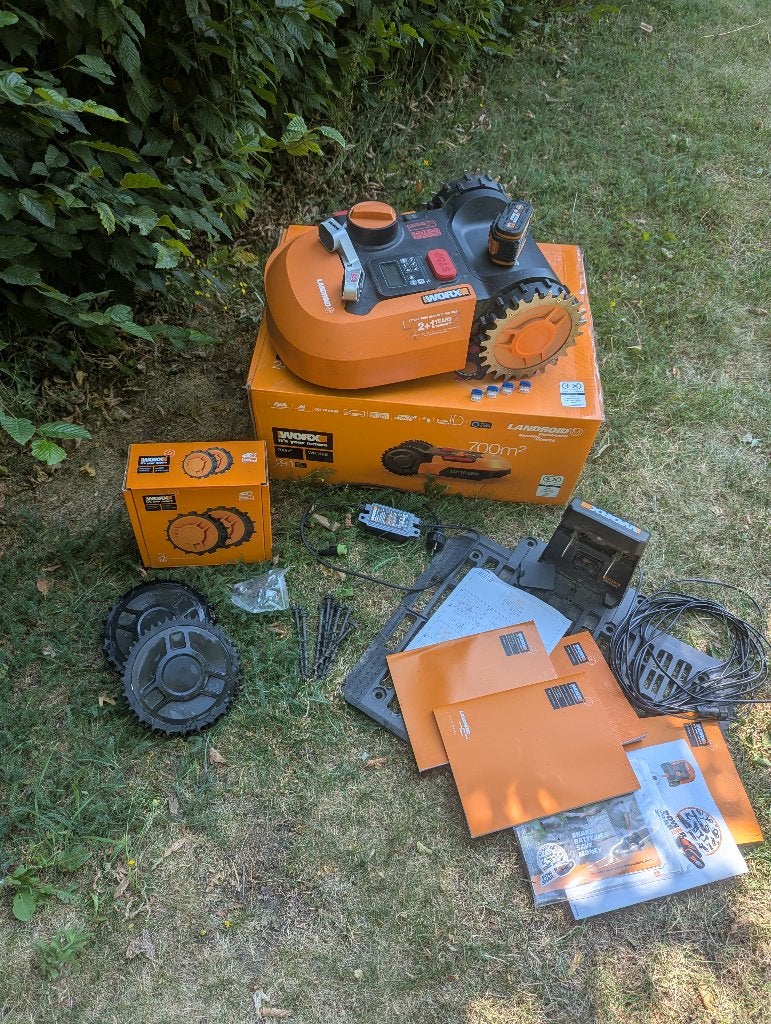 Worx Landroid met accessoires, robotmaaier, grasmaaier, Tuin en Terras, Robotmaaiers, Ophalen, Gebruikt, Bestuurbaar via app, Worx