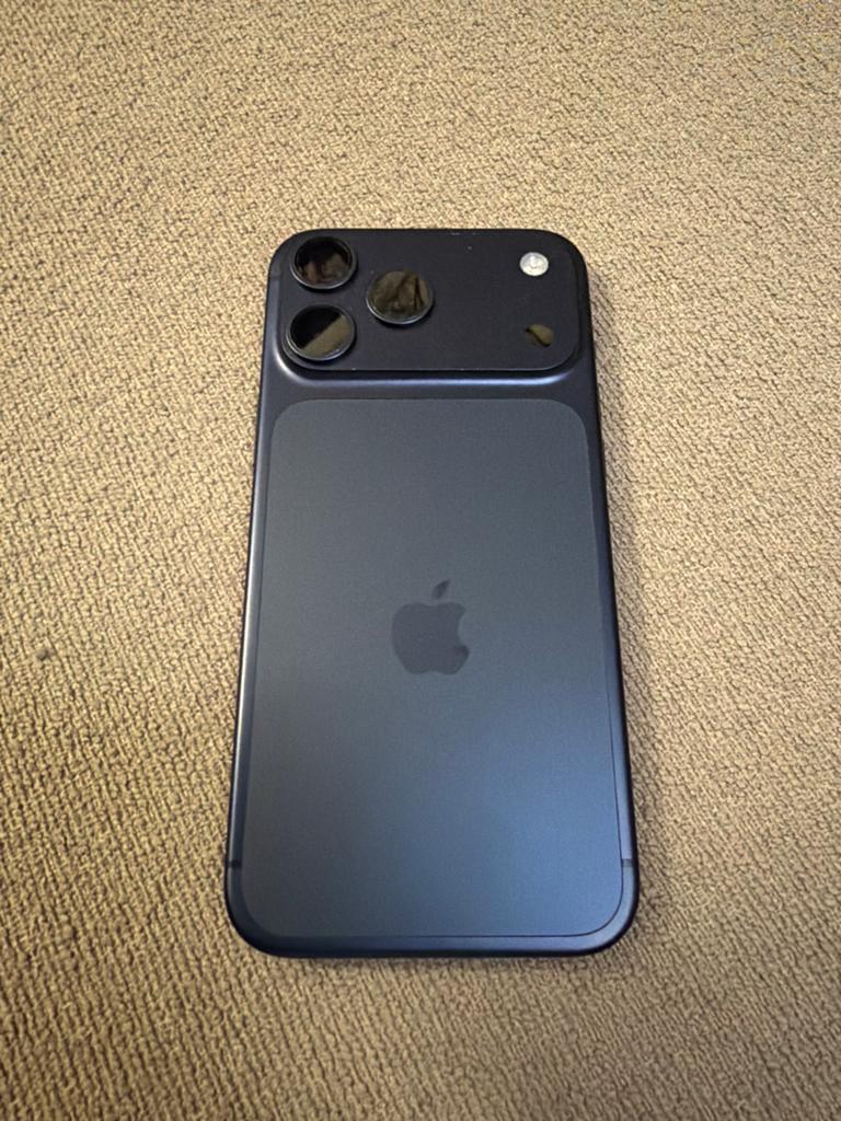 iPhone 17Pro Max donker blauw, Telecommunicatie, Mobiele telefoons | Apple iPhone, Zo goed als nieuw, 256 GB, Zonder abonnement