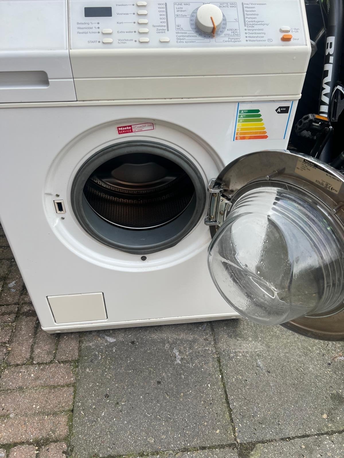 Foto 3 van Miele Wasmachine - Voorlader met Waterproof-System