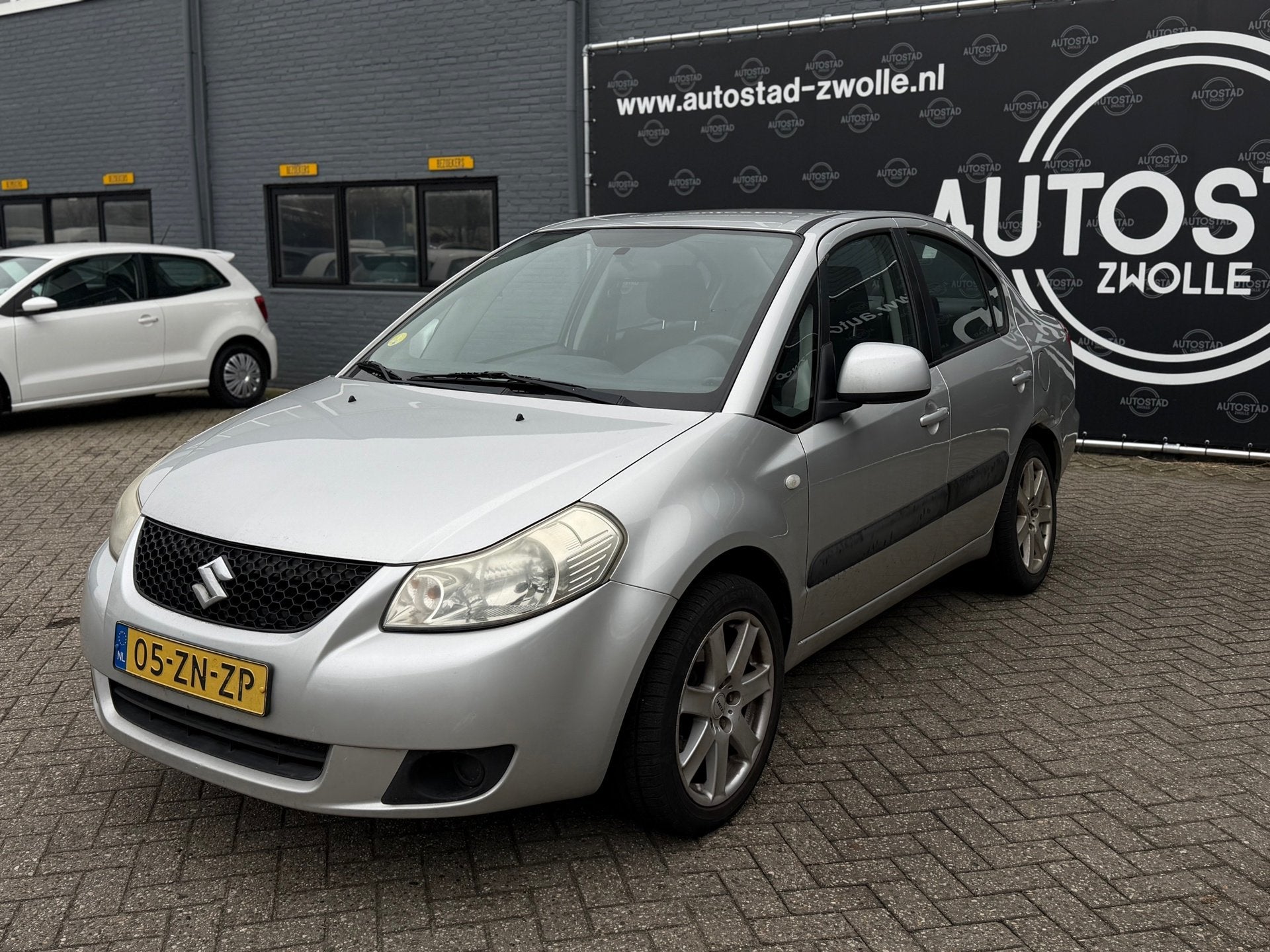 Suzuki SX4 1.6 Comfort LET OP! Linker Achter Wiel Staat Sche, Auto's, Gebruikt, 4 cilinders, 49 €/maand, Origineel Nederlands