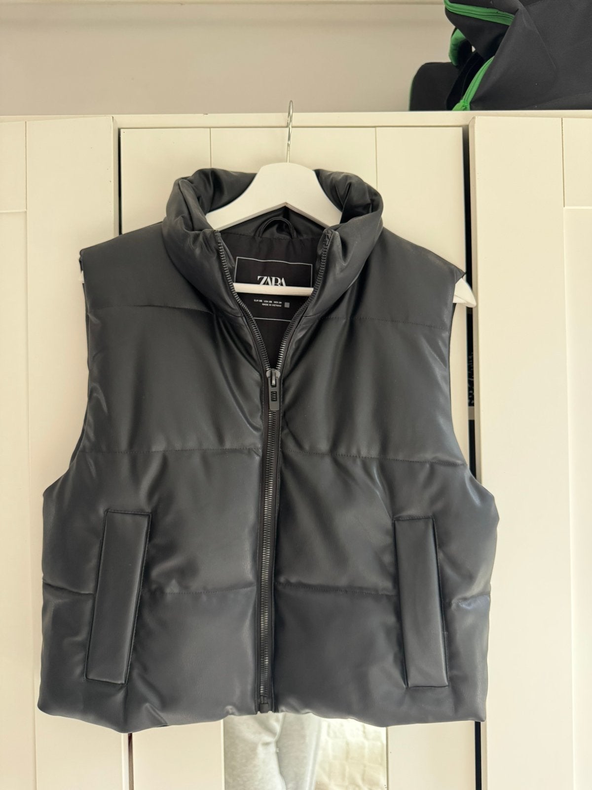 zara leren jasje, Kleding | Dames, Bodywarmers, Ophalen of Verzenden, Zo goed als nieuw, Maat 34 (XS) of kleiner, Zwart