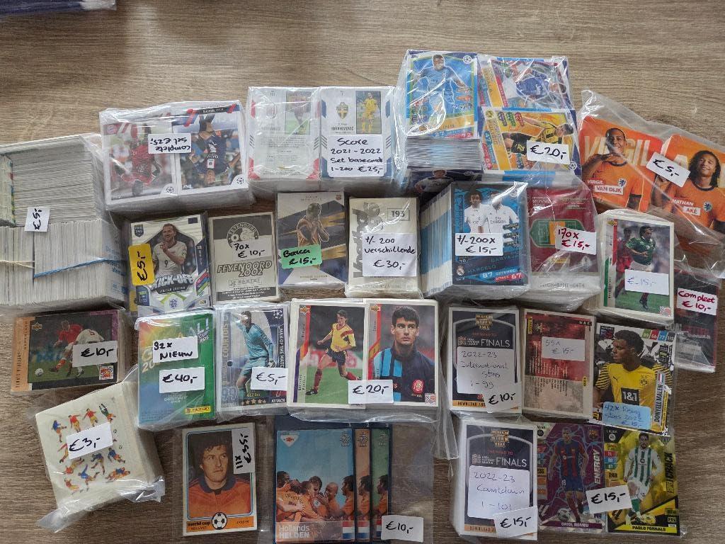 Diverse lots met voetbalplaatjes van panini, topps, monty, Ophalen of Verzenden, Zo goed als nieuw, Ajax, Poster, Plaatje of Sticker