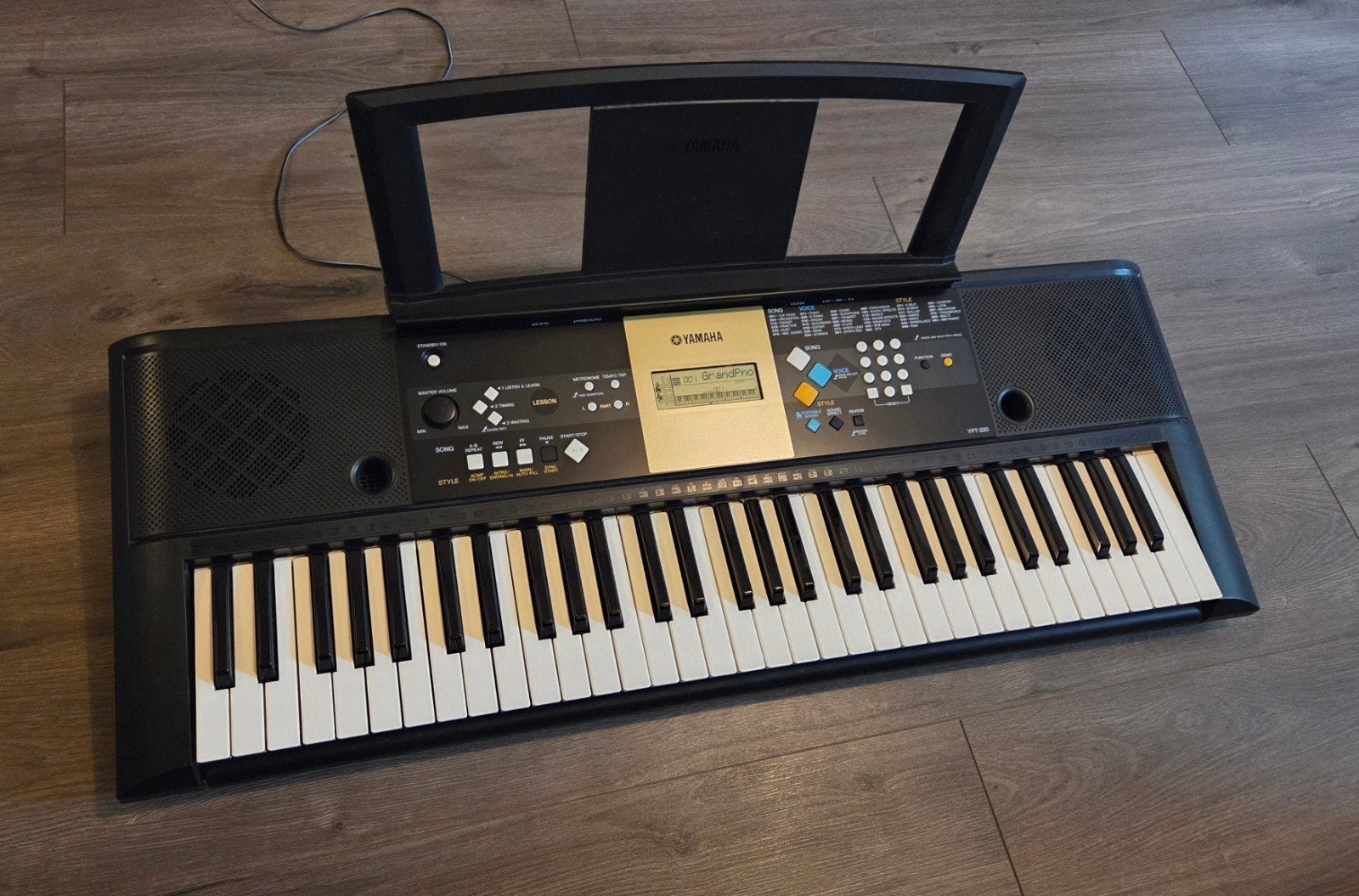 Yamaha YPT-220 keyboard, Muziek en Instrumenten, Keyboards, Ophalen, 61 toetsen, Zo goed als nieuw, Midi-aansluiting