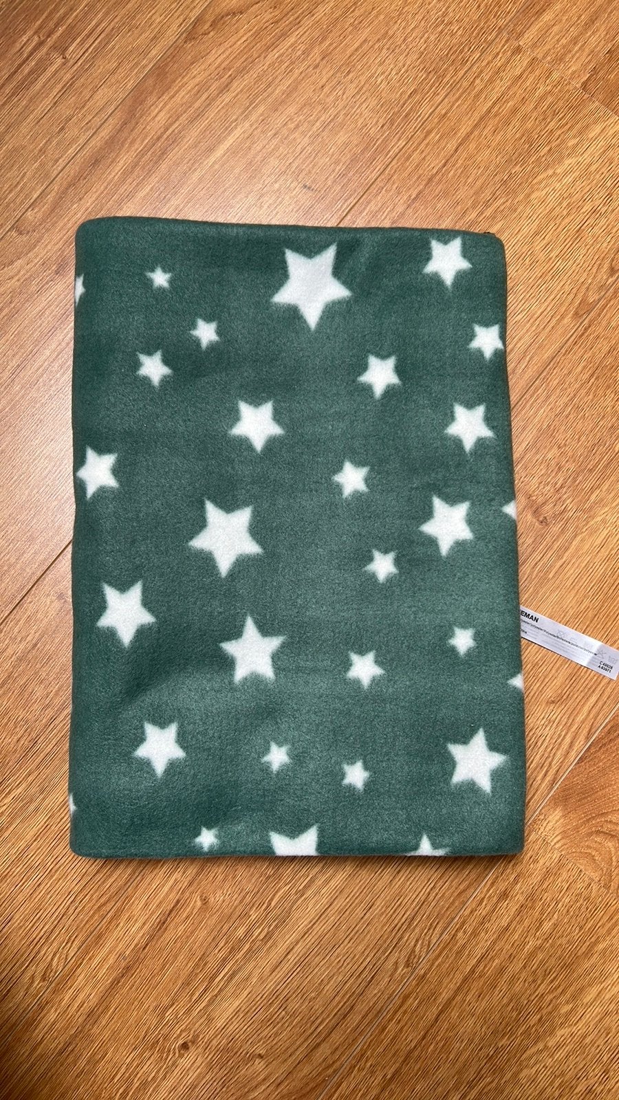 Fleece dekentje, 160 x 115, donkergroen met sterren, nieuw, Ophalen of Verzenden, Zo goed als nieuw