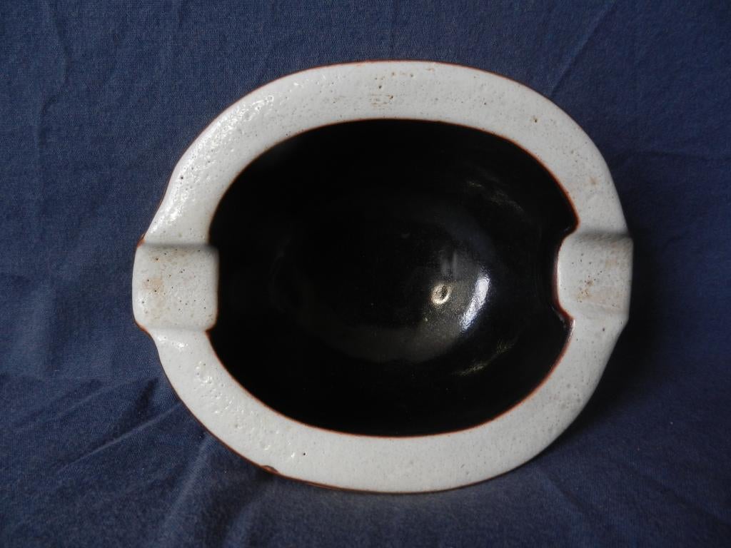 Ovale Ravelli asbak met wit en zwart glazuur hxb 5,2 x 14,2, Ophalen of Verzenden