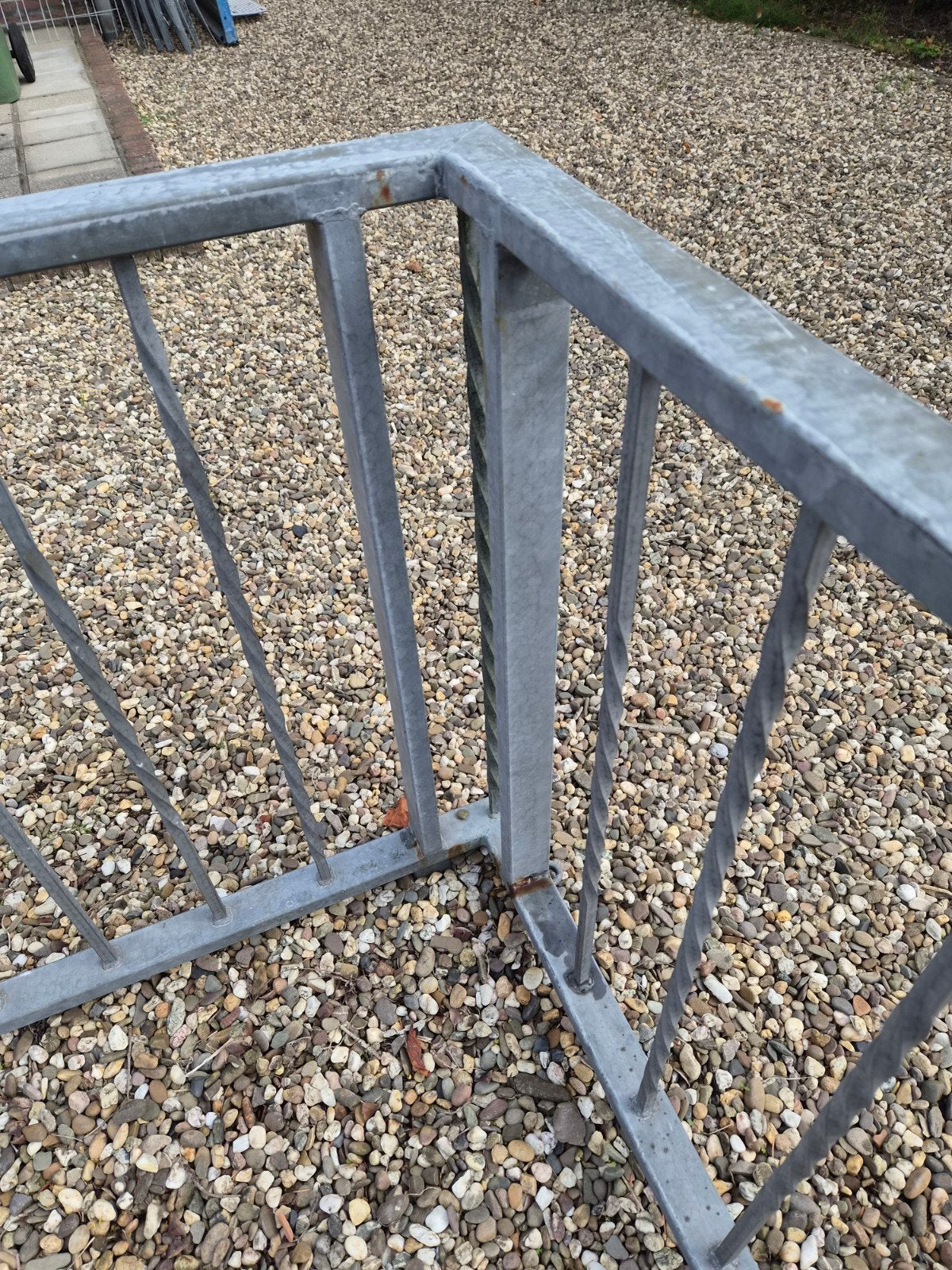 Foto 2 van Galvaniseerd stalen hekwerk / 780cm x 220 cm
Hoog  80 / 85