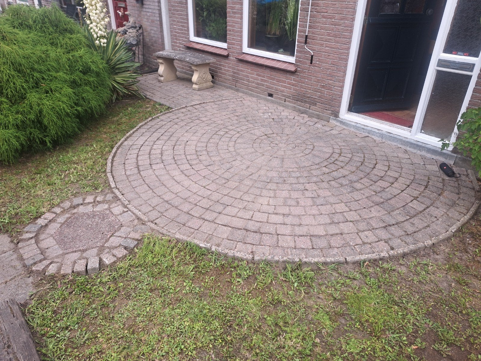Gratis ophalen sierbestrating terrastegels, Ophalen, Gebruikt, Klinkers, 10 m² of meer