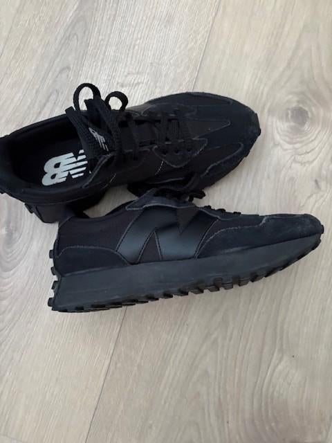NB sneackers maat 39, Zwart, New Balance, Ophalen of Verzenden, Sneakers of Gympen