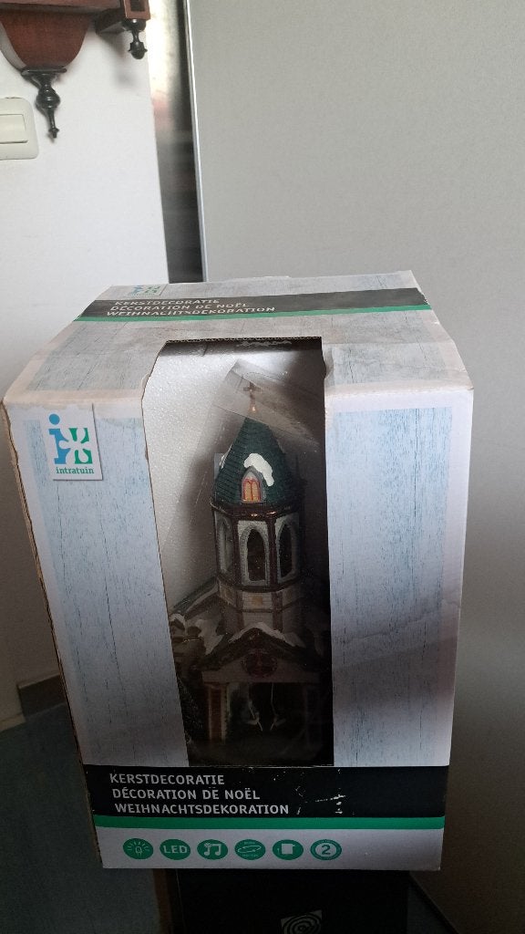 Kerk voor kerstdorp met 2 klokkenluiders (Z268-6), Diversen, Ophalen of Verzenden, Zo goed als nieuw