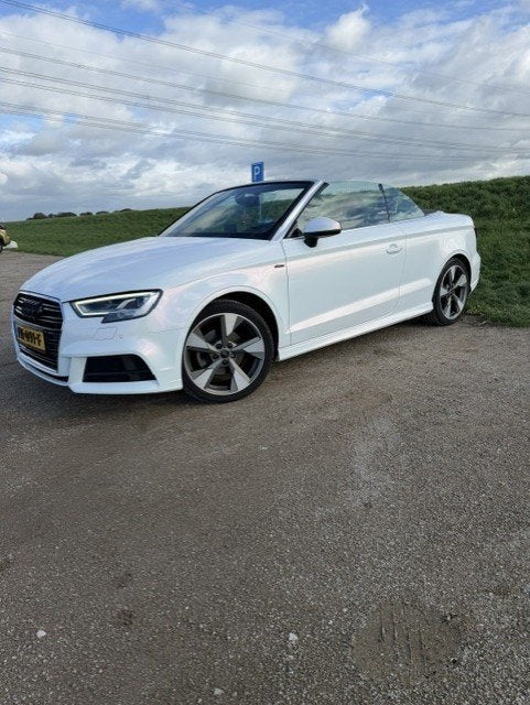 Audi A3 1.5 Tfsi 150pk CoD Ultra S Tronic 2017 Wit, Auto's, Dealer onderhouden, 730 kg, Cabriolet, 4 stoelen
