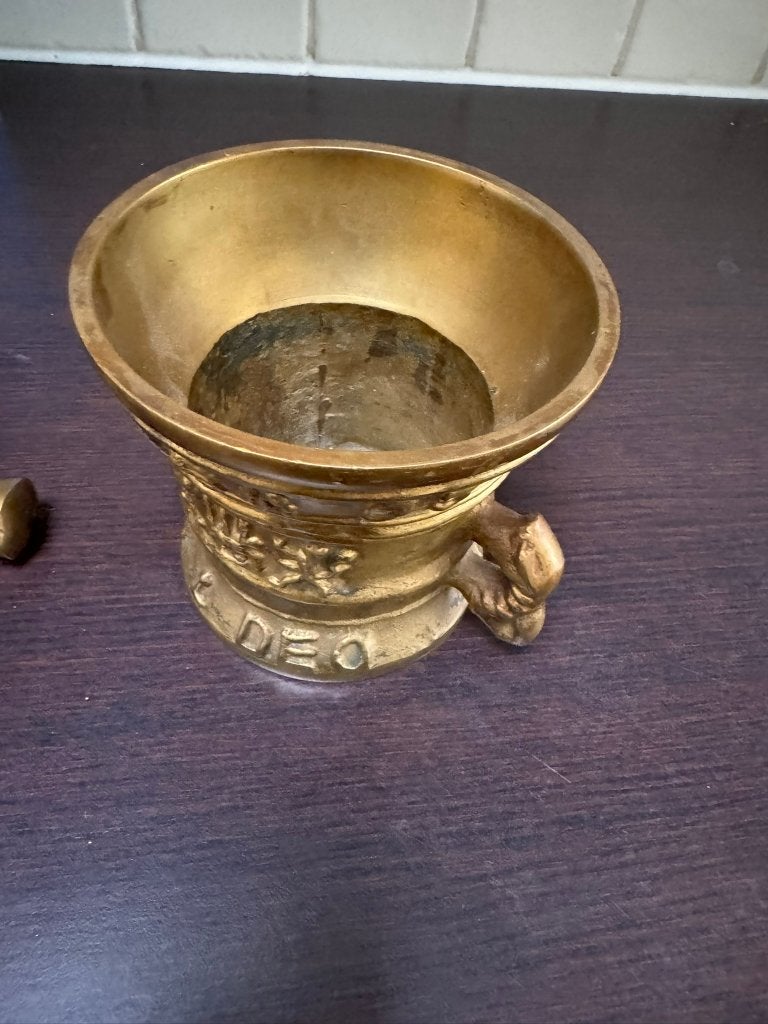 vijzel van geel koper/ messing ca 10 cm hoog en 11 cm in ø, Antiek en Kunst, Antiek | Koper en Brons, Ophalen of Verzenden, Koper