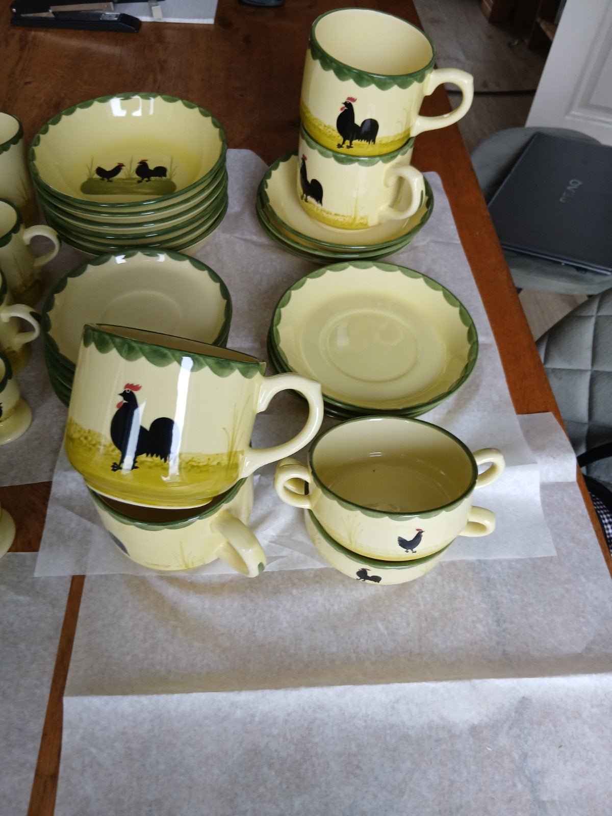 Zeller Keramik kip en haan Hahn und Henne Servies - 53-delig, Huis en Inrichting, Overige merken, Keramiek, Landelijk/Boerenbont