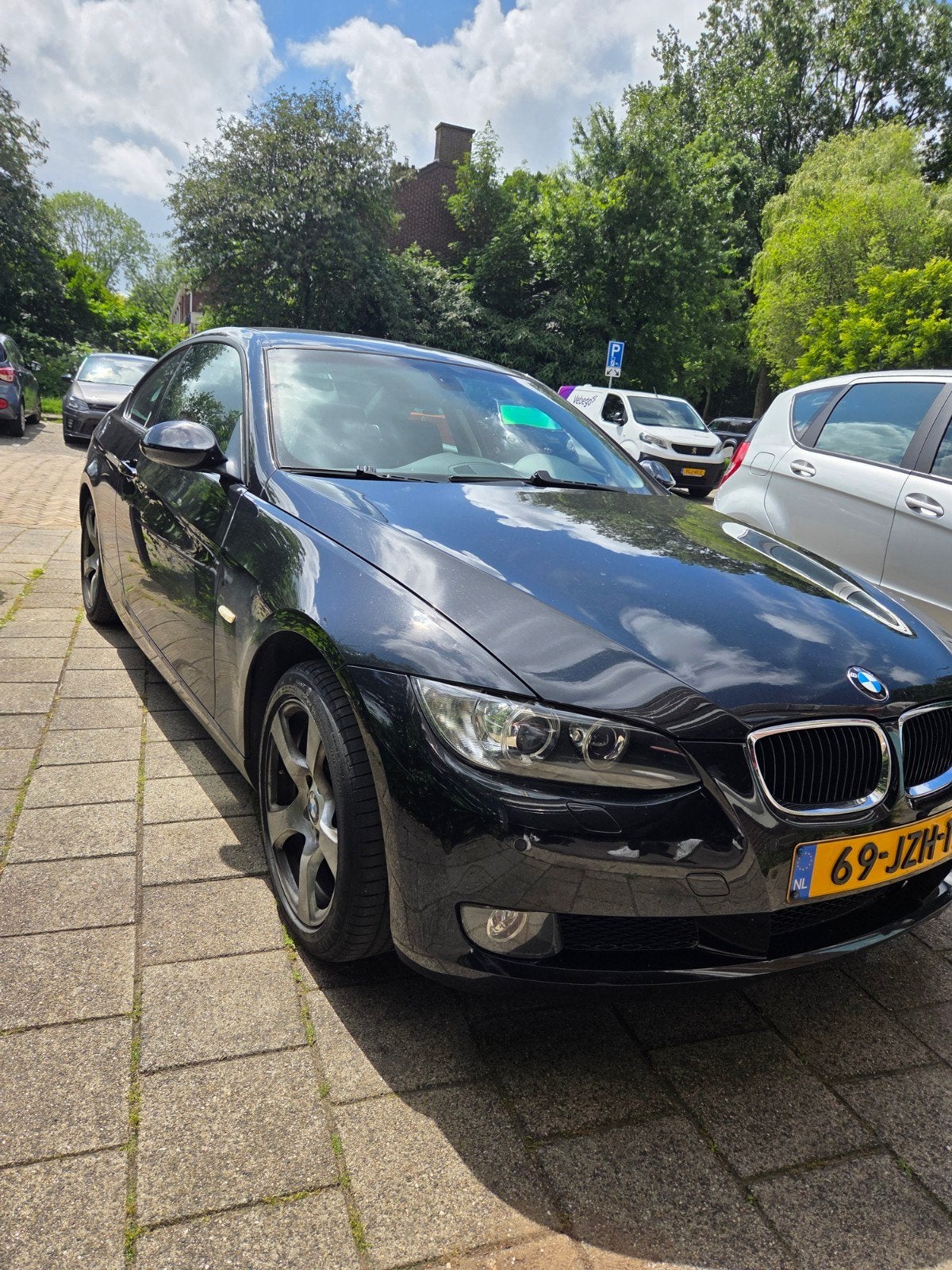 BMW 3-Serie 2.0 I 120KW 2009 Zwart, Auto diversen, Schadeauto's, Ophalen, 1995 cc, Zwart, Handgeschakeld