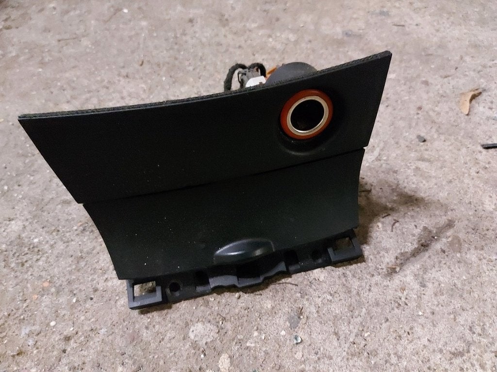 Asbak unit Mazda 3 uit 2004, Auto diversen, Ophalen of Verzenden