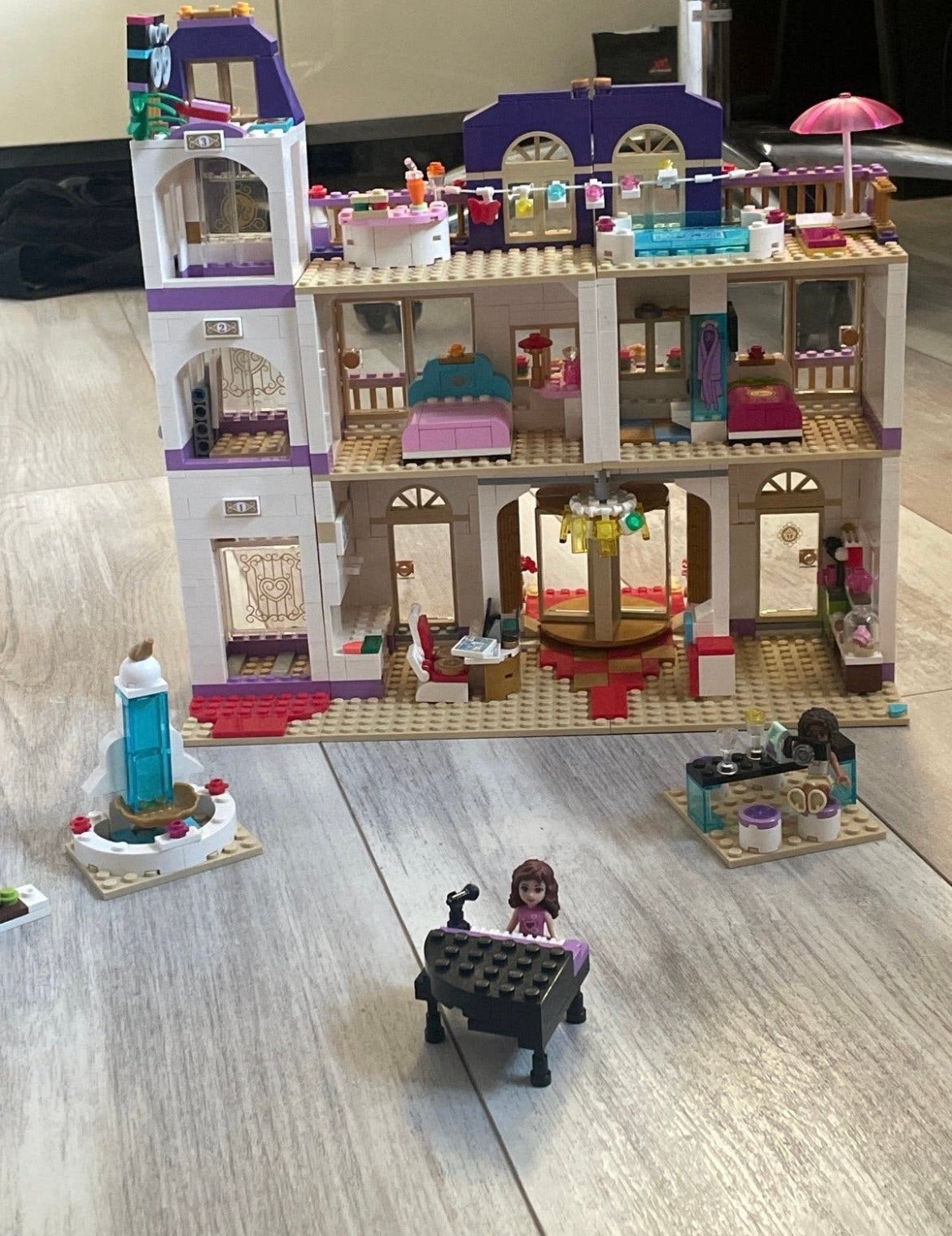 Lego Friends Grand Hotel Heartlake City 41101, Ophalen, Lego, Friends, Zo goed als nieuw