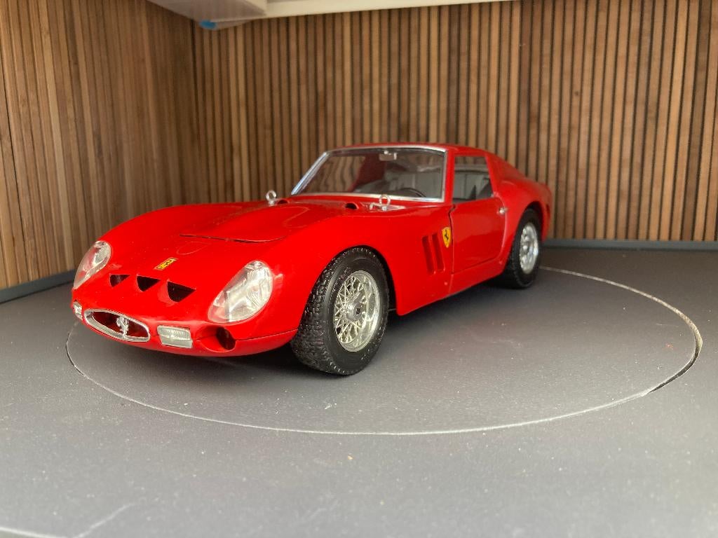 Ferrari 250 GTO (1962) 1:18 Bburago Rood MJ, Ophalen of Verzenden, Zo goed als nieuw, Auto, Bburago