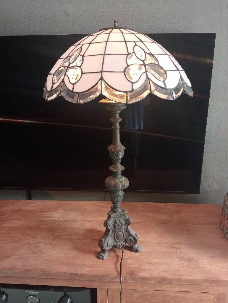 Grote Tiffany tafellamp met zware bronzen lampvoet  90x50, Ophalen
