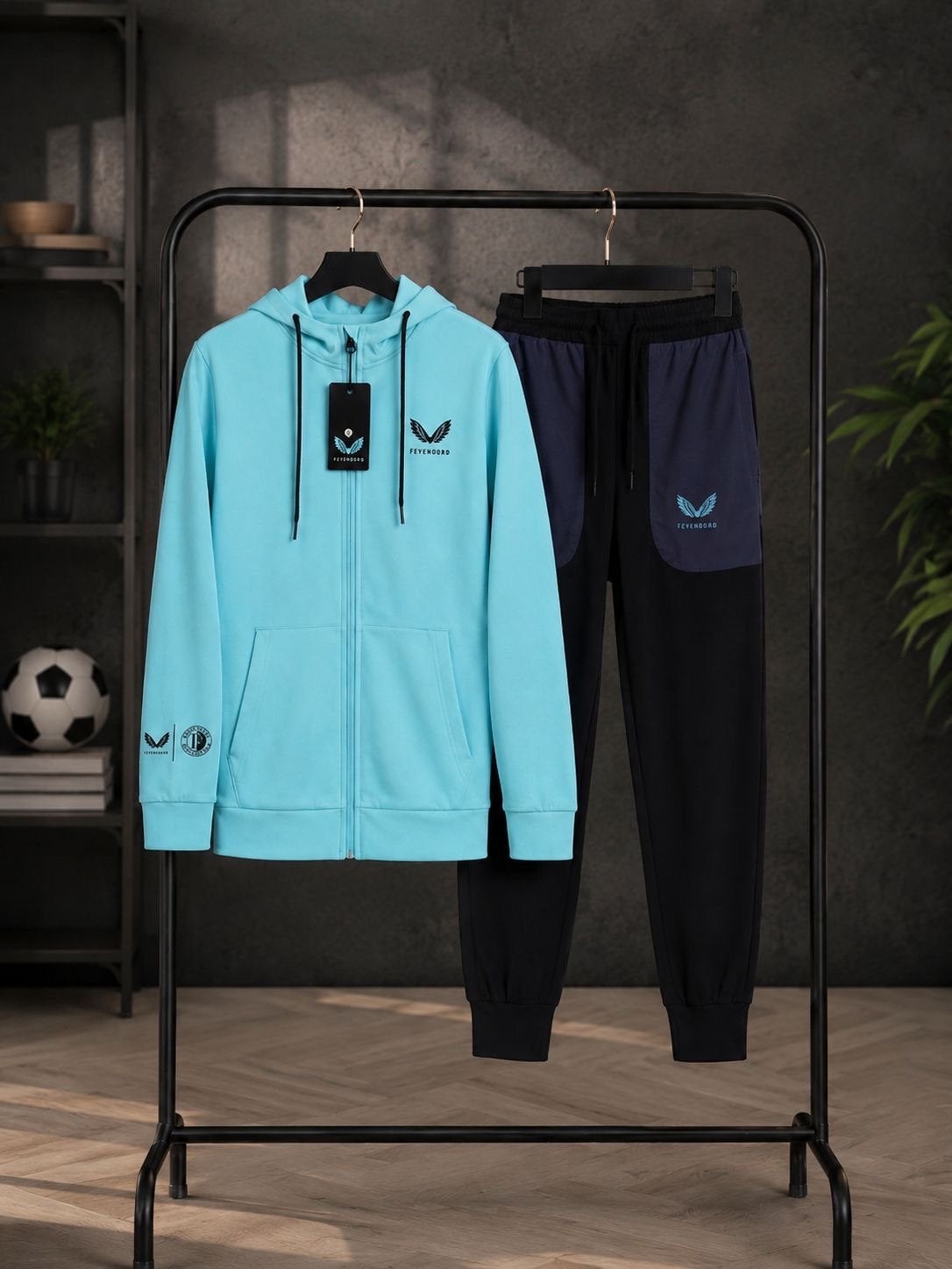 Feyenoord trainingspak Castore – maat M – nieuw, Kleding | Heren, Sportkleding, Nieuw, Ophalen of Verzenden, Algemeen, Meerkleurig
