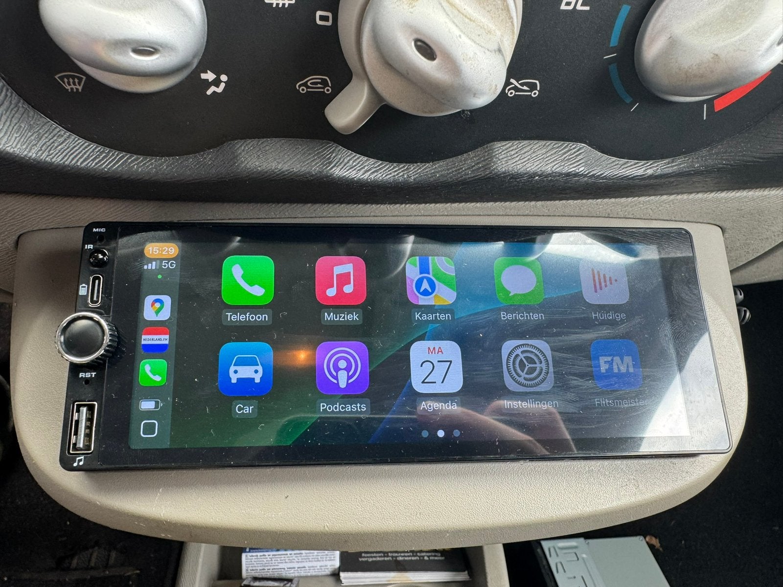 Autoradio met draadloze Carplay (Apple & Android) - Twingo, Auto diversen, Ophalen of Verzenden, Zo goed als nieuw
