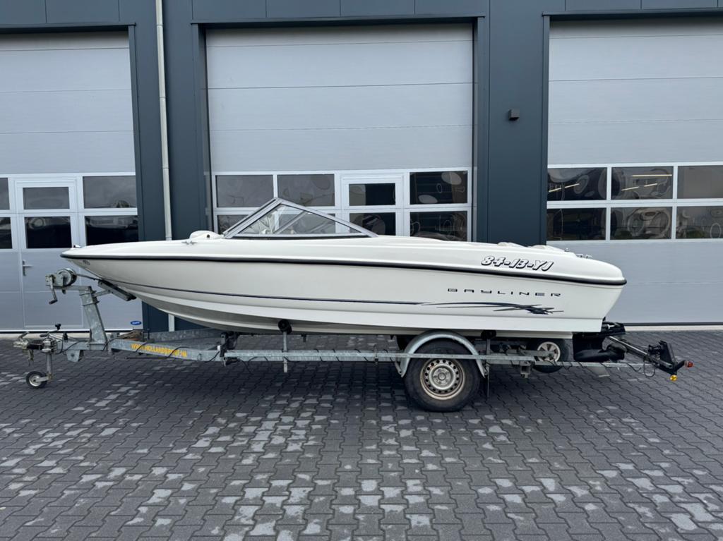 Bayliner 175 2004 Incl Pega trailer 1350Kg op kenteken, Watersport en Boten, Ophalen, Binnenboordmotor, Viertaktmotor, 120 tot 200 pk