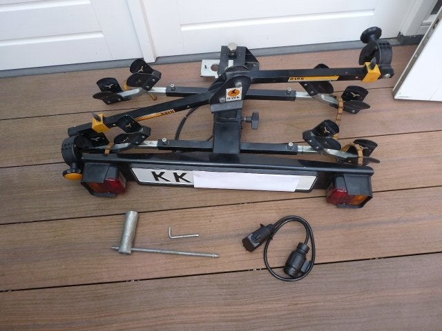 Prima SPINDER kantelbare Fietsdrager Hawk met toebehoren., Auto diversen, Ophalen, 2 fietsen, Gebruikt, Trekhaakdrager