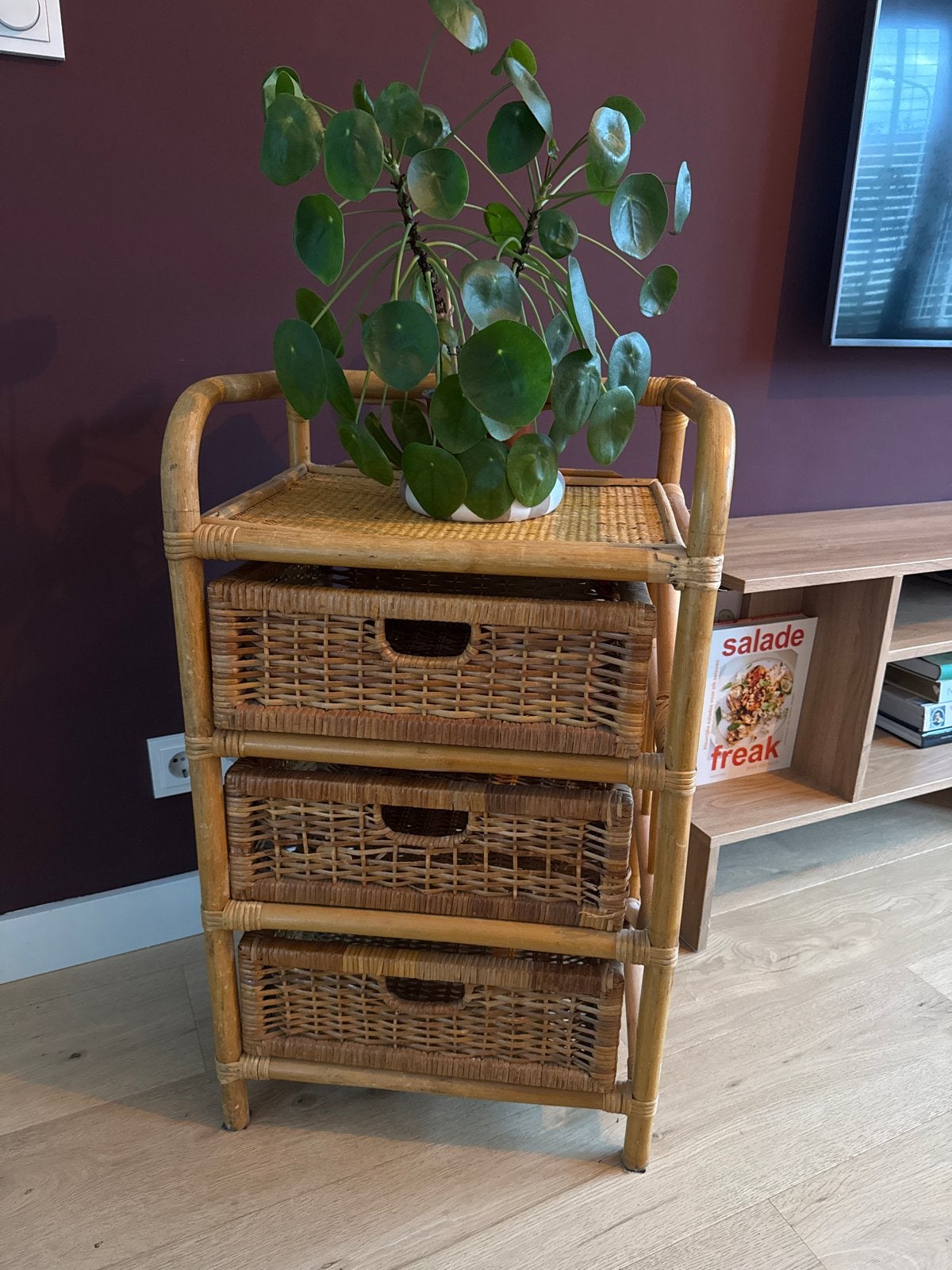 Vintage rotan kastje met 3 rieten lades, Ophalen, Gebruikt