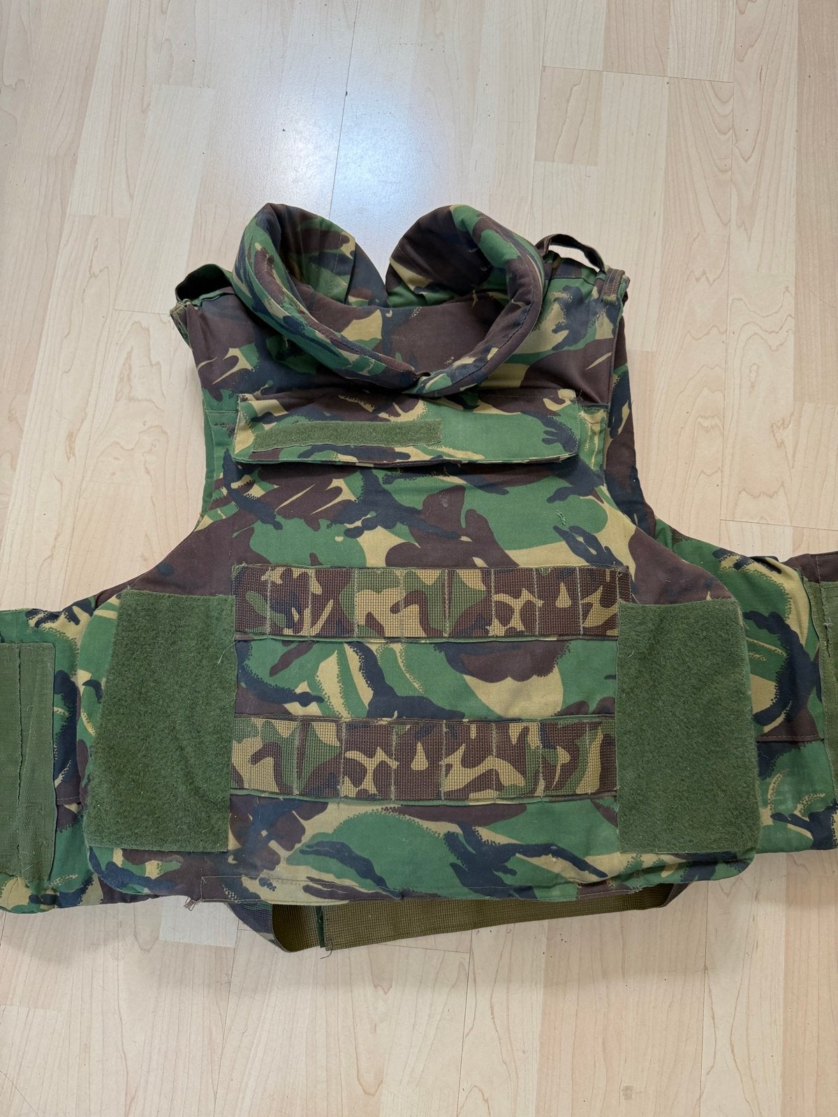 Militair kogelwerend vest Landmacht, Ophalen, Landmacht, Overige gebieden, Kleding of Schoenen