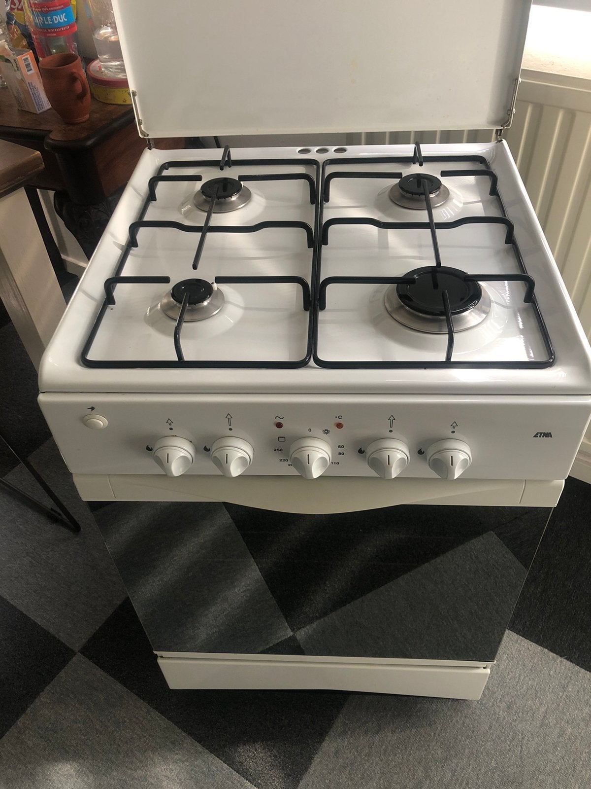 Gas fornuis met electrish oven, Witgoed en Apparatuur, Ophalen of Verzenden, Vrijstaand, Gas, 4 kookzones