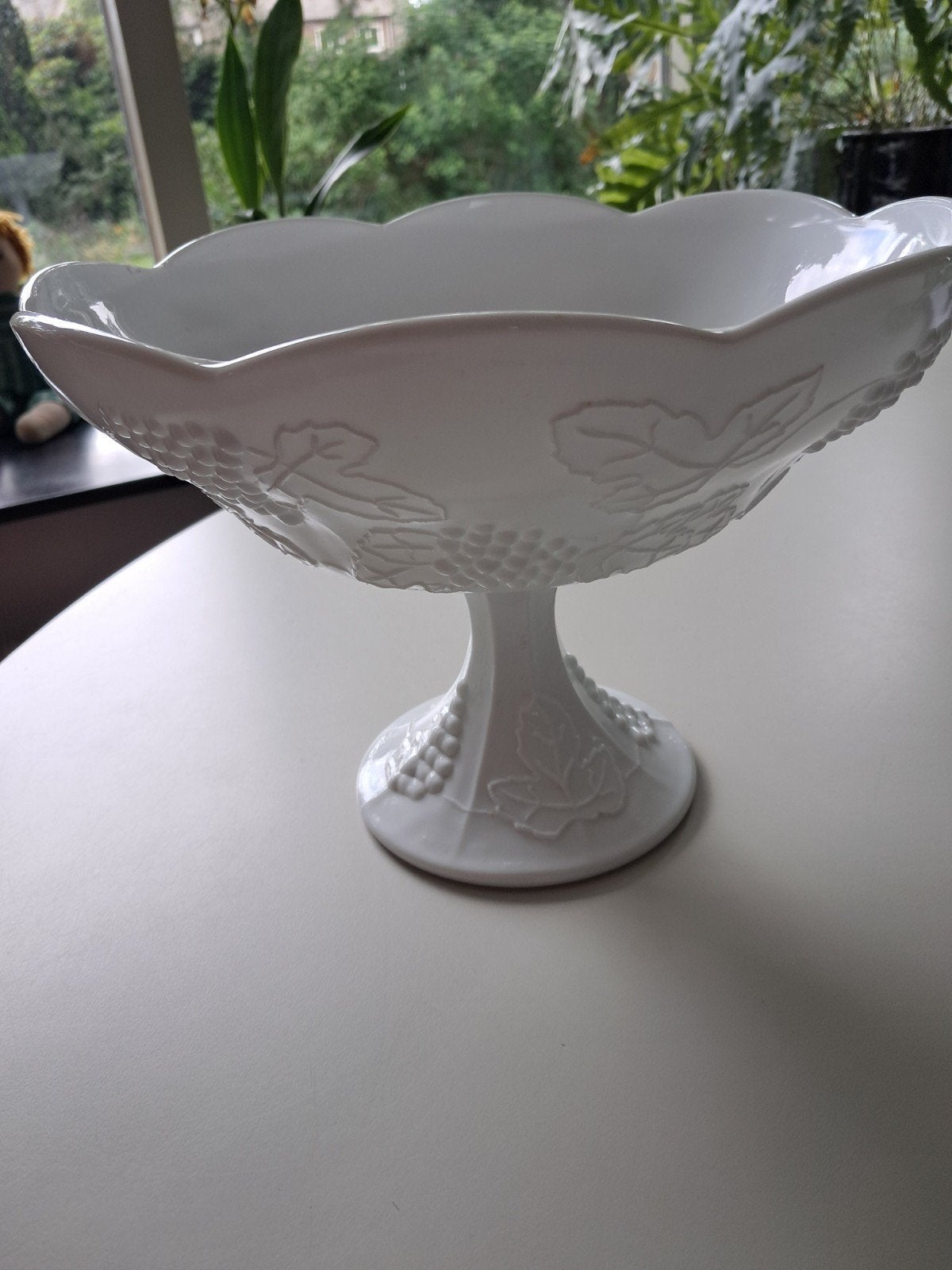Wit persglas fruitschaal uit Italie. Mid century vintage, Ophalen of Verzenden
