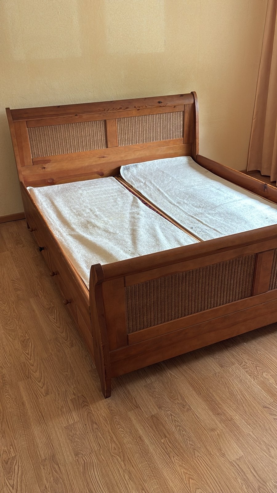 Mooi bed 160x 200 cm, Huis en Inrichting, Overige Huis en Inrichting, Ophalen, Gebruikt
