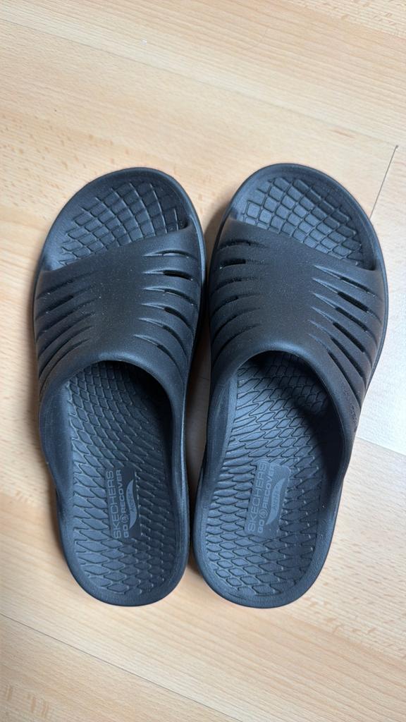 Skechers go recover archfit mt w8 / 38, Ophalen of Verzenden, Nieuw, Sneakers of Gympen