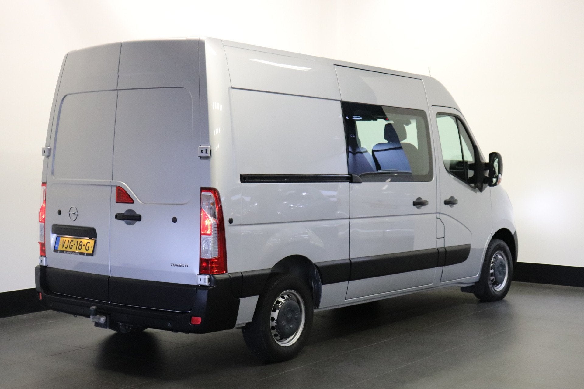 Opel Movano 2.3 Turbo L2H2 150PK Dubbele Cabine EURO 6 - Air, Auto's, Bestelauto's, Voorwielaandrijving, Stof, Gebruikt, 4 cilinders