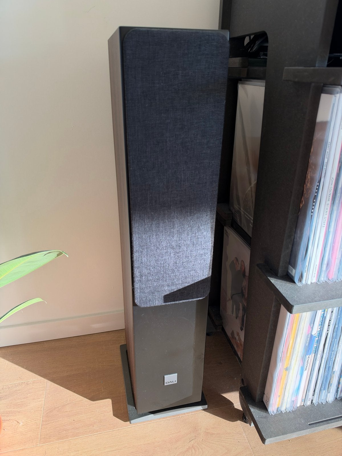 Dali Oberon 5 Vloerstaande Luidspreker - Zo goed als nieuw, Ophalen, Vloerstaande luidspreker, Zo goed als nieuw, 60 tot 120 watt