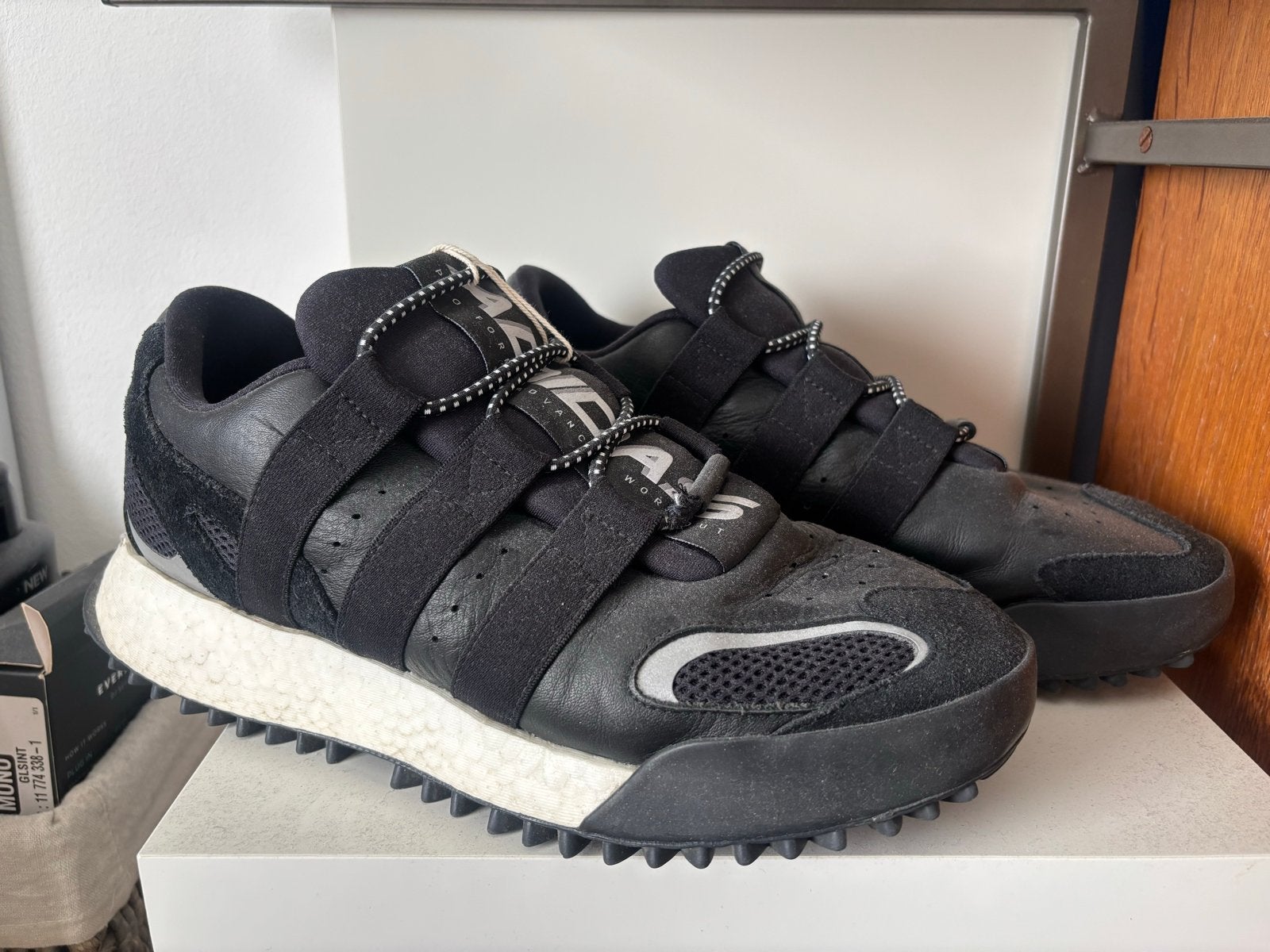 Adidas AW Wangbody Run eu42 2/3, Ophalen of Verzenden, Gedragen, Zwart, Sneakers of Gympen