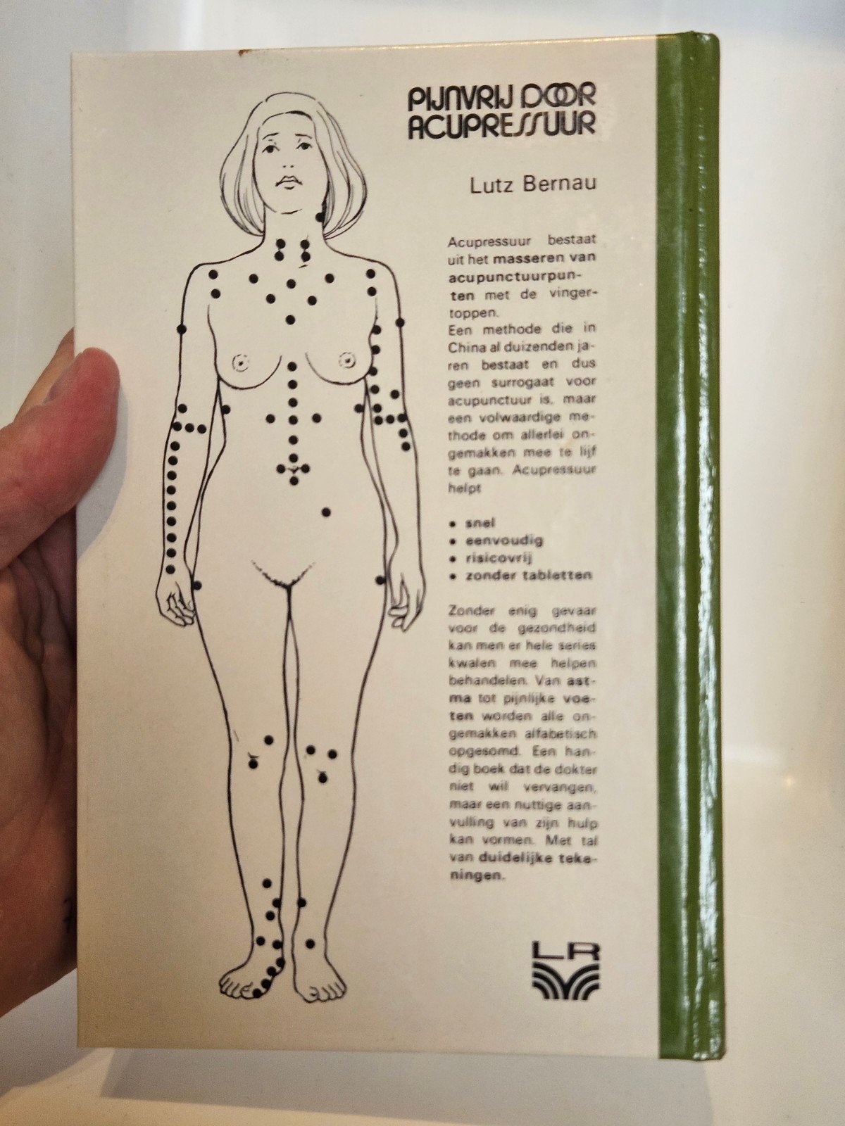 Pijnvrij door Acupressuur drukpunt massage boek Lutz Bernau, Verzenden, Gelezen, Lutz Bernau