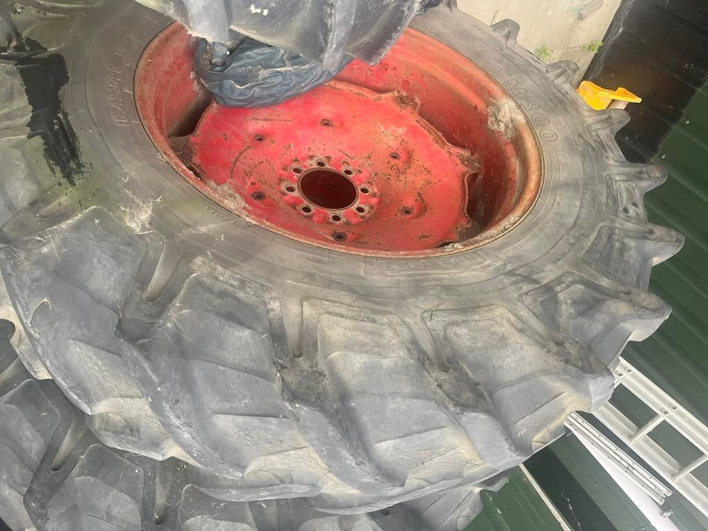 18.4 r34 pirelli zf 8 gaats kleine steek, Ophalen of Verzenden