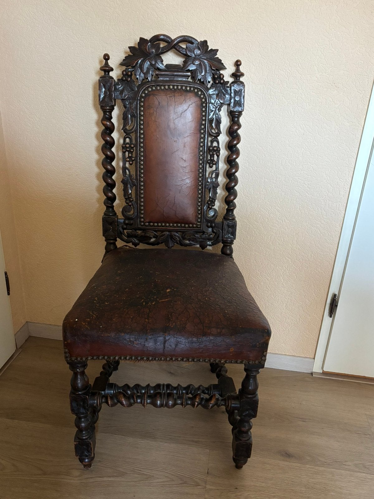 Antieke stoel, Ophalen