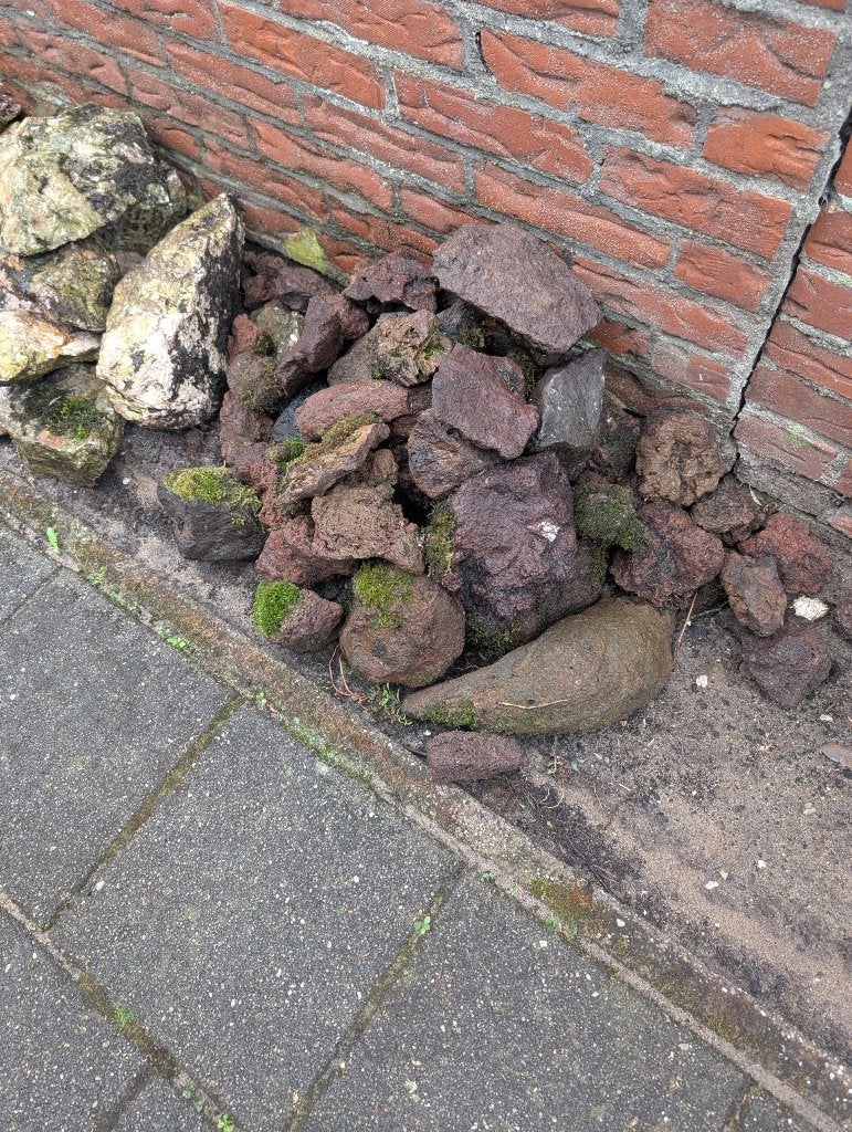 Gratis af te halen keien en rots stenen Zie foto.., Tuin en Terras, Grind, Keien en Split, Ophalen, Gebruikt, Lava, Kei