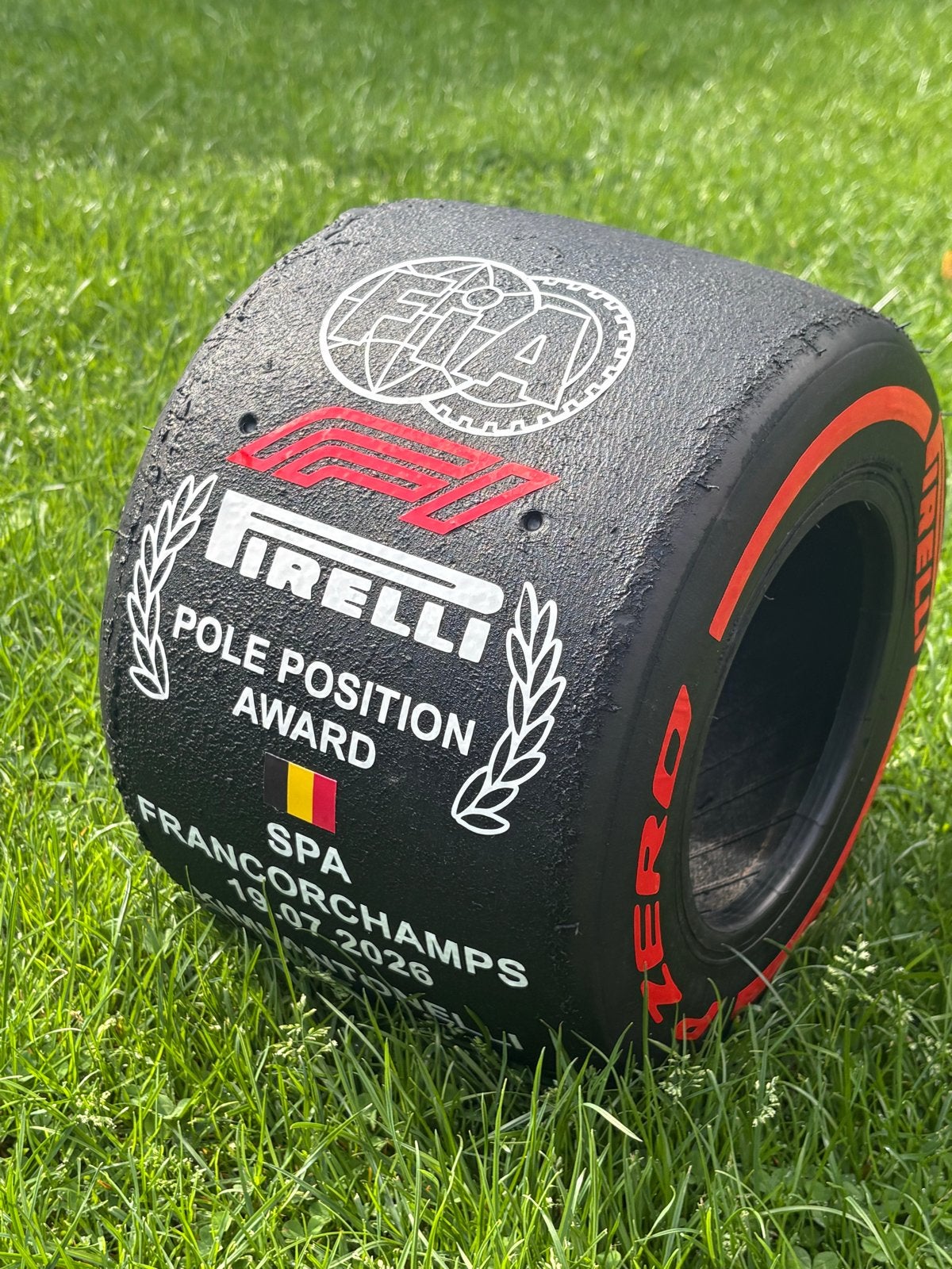 6” Pirelli Pole Position Award Spa 2026 Kimi, Ophalen of Verzenden, Nieuw, Formule 1