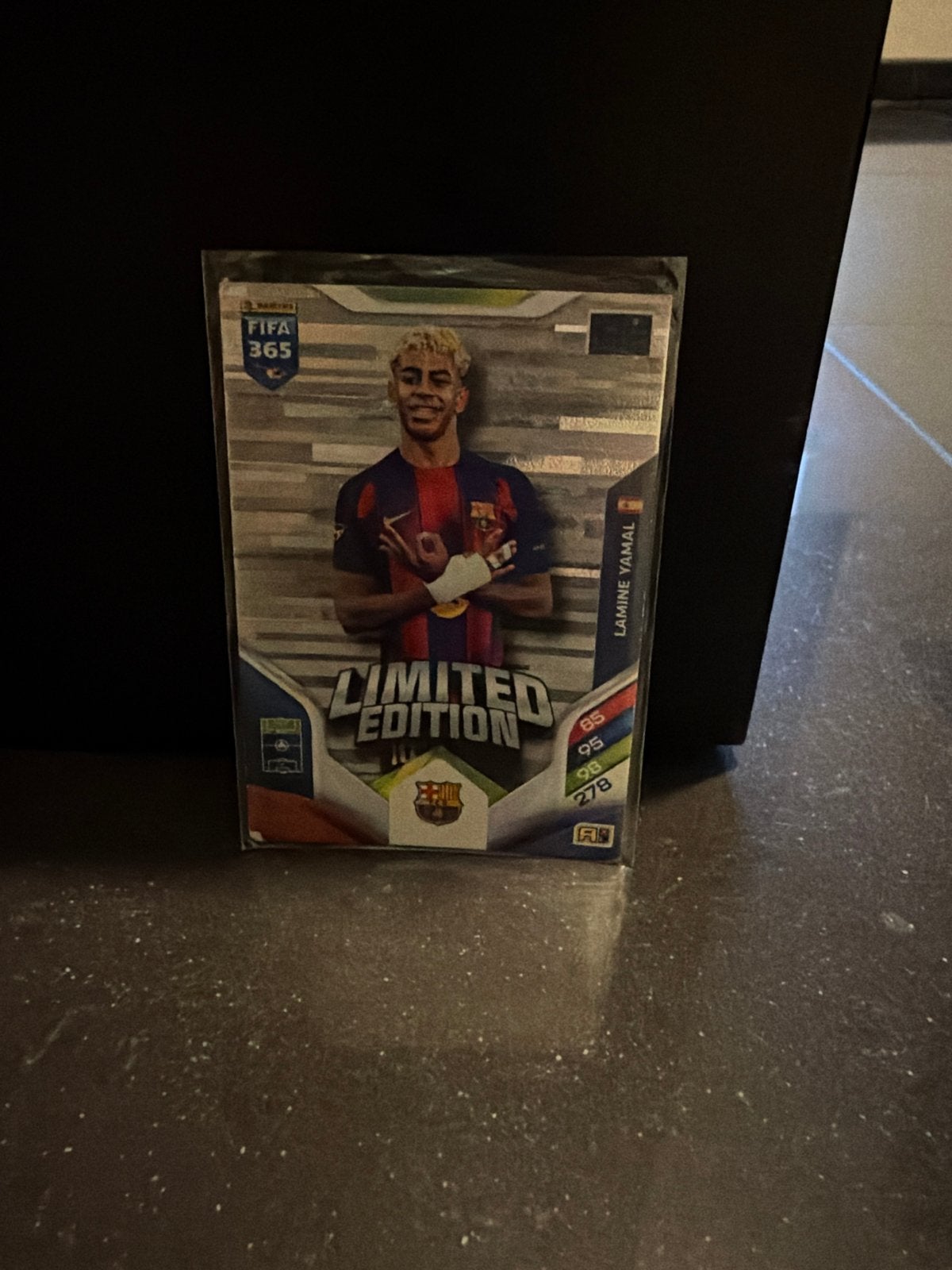 FIFA 365 Adrenalyn XL Lamine Yamal Limited Edition, Ophalen of Verzenden, Zo goed als nieuw, Buitenlandse clubs, Spelerskaart