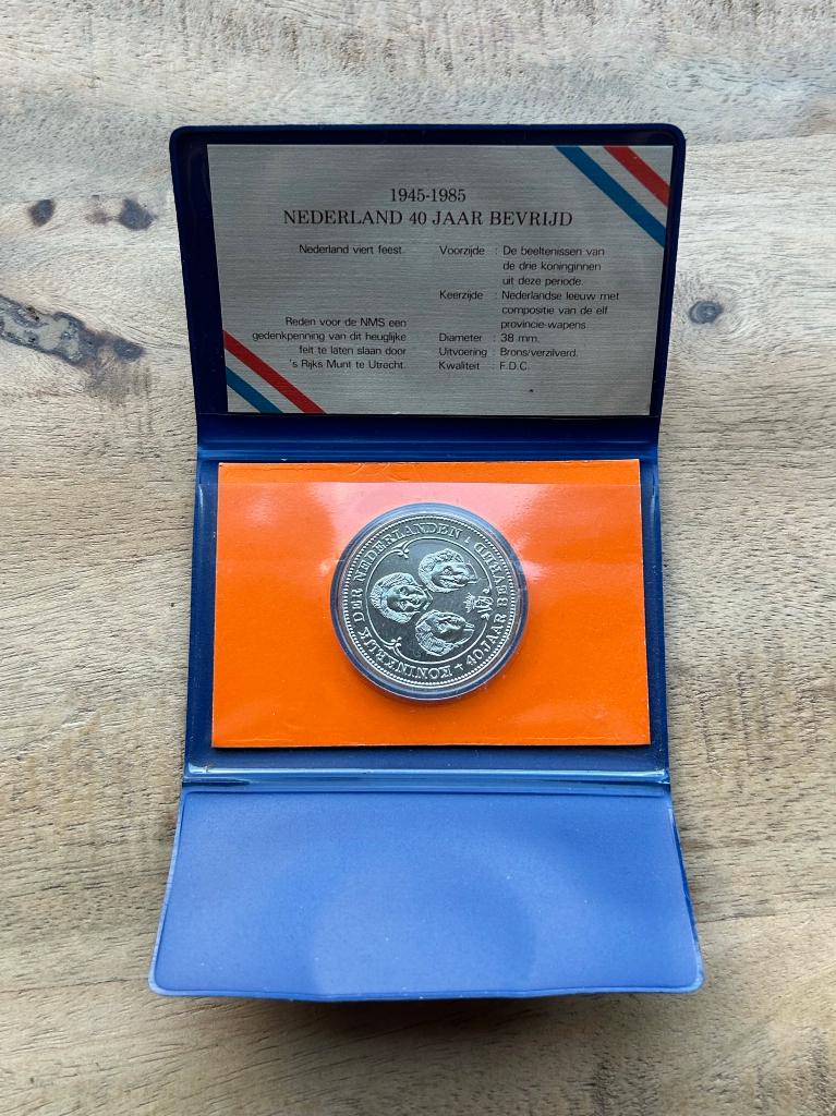 Nederland 40 jaar bevrijd penning, Ophalen of Verzenden, Overige materialen