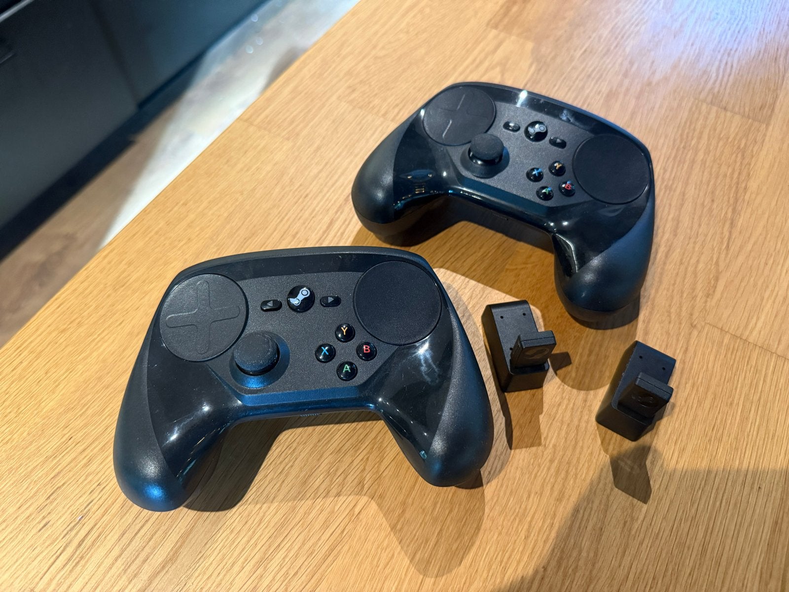 Originele Steam controllers met dongles - Zo goed als nieuw, Spelcomputers en Games, Ophalen of Verzenden, Valve, Zo goed als nieuw