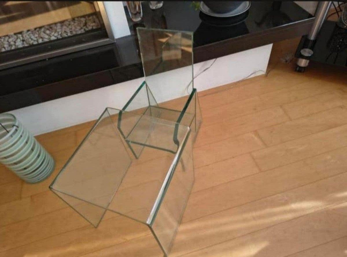 Glazen stoel en tafel voor poppen of decoratie, Ophalen