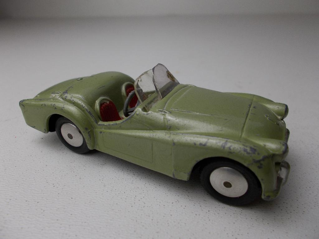 1960 Corgi Toys 305 TRIUMPH TR 3 (Pale Green.), Ophalen of Verzenden, Gebruikt, Auto, Corgi