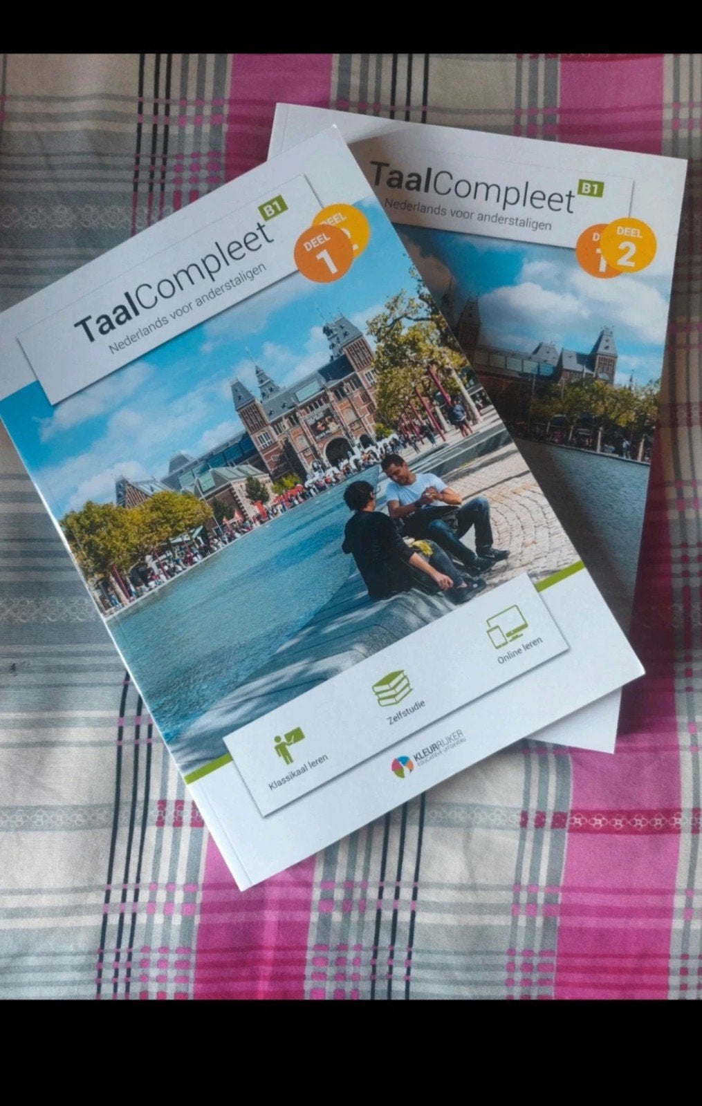 New Taal compleet B1 Deel 1+2 + Online code, Nieuw, Ophalen of Verzenden, Hanne, Nederlands