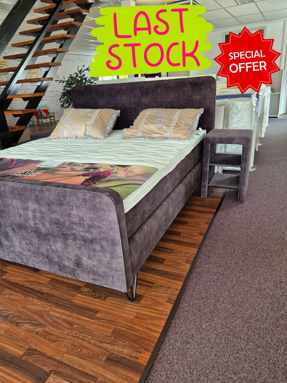 Nieuwe Boxspring 180x200 met voetbord en hockers