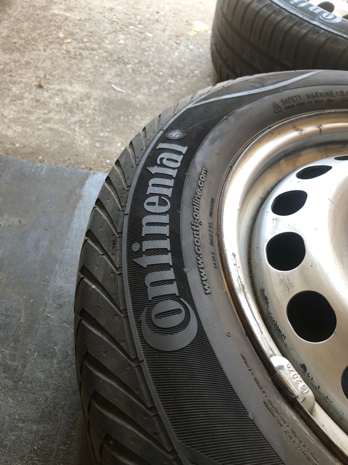 Vw Caddy 195 / 65 / r 15 Continental + Staal Velg 5x112, Ophalen of Verzenden, Zo goed als nieuw